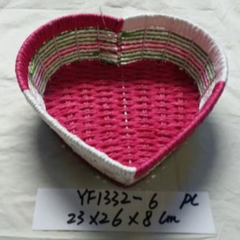 Hjerteformet papirkurv med rotten